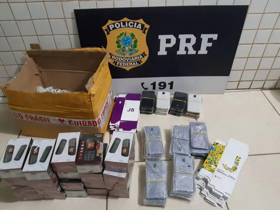 Sessenta e cinco celulares contrabandeados sÃÂ£o apreendidos pela PolÃÂ­cia RodoviÃÂ¡ria Federal