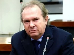 ColigaÃÂ§ÃÂ£o de Mauro Carlesse, afirma em nota sobre operaÃÂ§ÃÂ£o "Vicentinho quer ganhar eleiÃÂ§ÃÂ£o suplementar no tapetÃÂ£o"