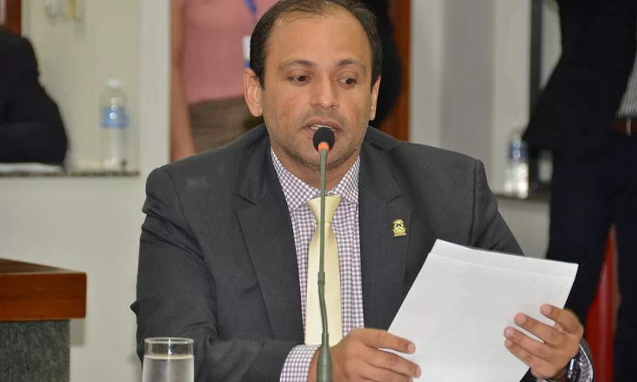 Gleydson Nato confirma saÃÂ­da do PHS e filiaÃÂ§ÃÂ£o ao PTB a convite de Toinho