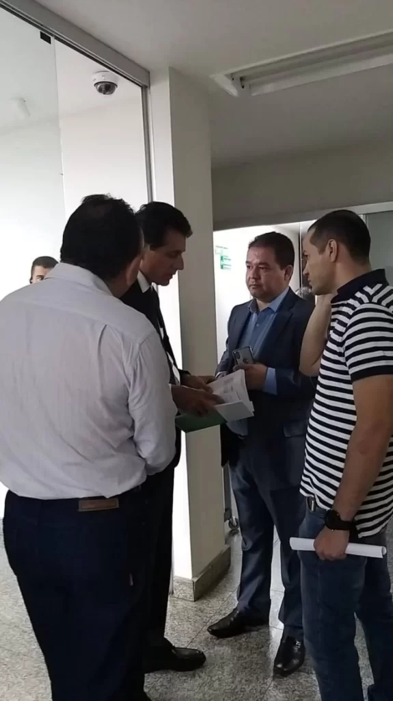 Servidores pÃÂºblicos mantÃÂ©m pressÃÂ£o sobre deputados pela aprovaÃÂ§ÃÂ£o da data-base integral