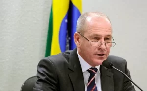 Ministro da Defesa farÃÂ¡ sobrevoo em ÃÂ¡reas de focos de  queimadas no Tocantins