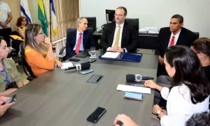 Governo constata irregularidades, suspende benefÃÂ­cios fiscais e chama frigorÃÂ­ficos para diÃÂ¡logo