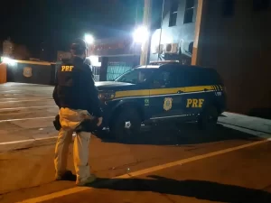 PRF prende caminhoneiro por embriaguez ao volante