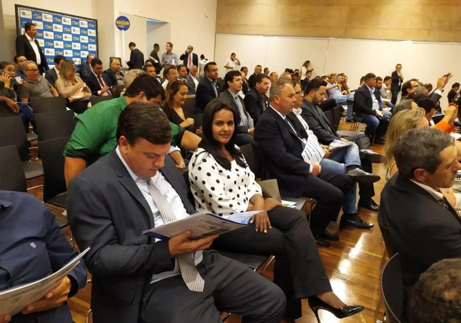 Prefeita de Santa Rita do Tocantins participa de mobilizaÃÂ§ÃÂ£o municipalista contra mudanÃÂ§as na divisÃÂ£o de recursos