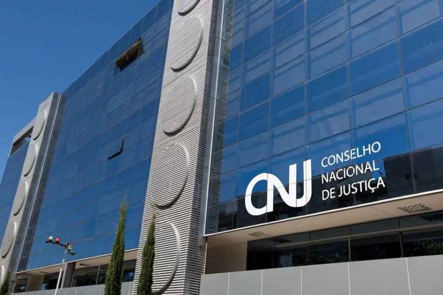CNJ aprova por unanimidade extinÃÂ§ÃÂ£o de cargo de Oficial de JustiÃÂ§a e de EscrivÃÂ£o; Proposta segue para apreciaÃÂ§ÃÂ£o da AssemblÃÂ©ia Legislativa