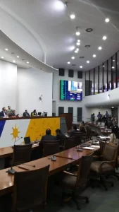 Data-base de 1% ÃÂ© aprovada na Assembleia Legislativa; sindicatos vÃÂ£o recorrer ÃÂ  justiÃÂ§a