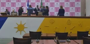 Governo do Tocantins entrega Lei de Diretrizes OrÃÂ§amentÃÂ¡rias de 2020 ÃÂ  Assembleia Legislativa