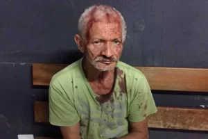 Idoso ÃÂ© preso suspeito de esfaquear um jovem e a ex-nora em AraguaÃÂ­na