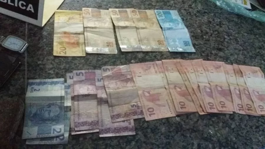 PolÃÂ­cias Civil e Militar prendem cinco pessoas em Campos Lindos por trÃÂ¡fico e associaÃÂ§ÃÂ£o para o trÃÂ¡fico