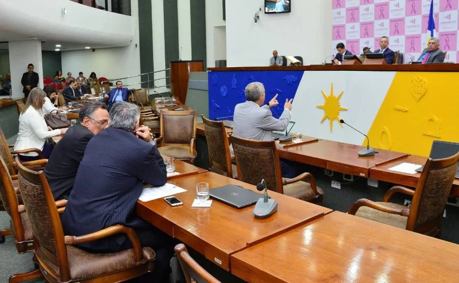 Facilidade de atendimento bancÃÂ¡rio a pessoas com limitaÃÂ§ÃÂµes fÃÂ­sicas; acessibilidade no transporte pÃÂºblico e defesa dos usuÃÂ¡rios do PlansaÃÂºde sÃ¯