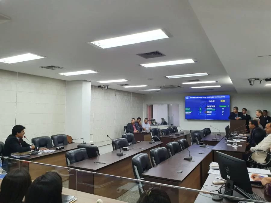 Presidente da Adapec e tÃÂ©cnicos do ÃÂ³rgÃÂ£o prestam esclarecimentos sobre uso de agrotÃÂ³xicos na ComissÃÂ£o de Defesa do Consumidor.