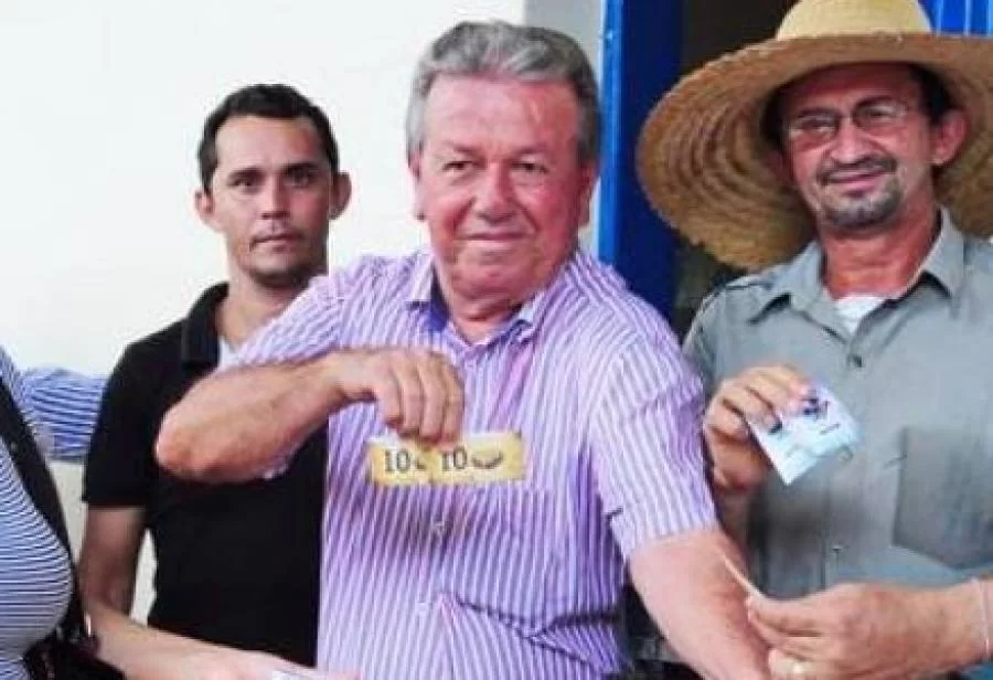 JustiÃÂ§a do Tocantins determina bloqueio de bens de ex-prefeito de Palmeirante no valor de R$ 6,8 milhÃÂµes para ressarcimento do erÃÂ¡rio pÃÂºblico