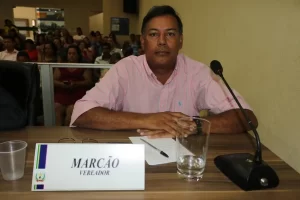 Vereador MarcÃÂ£o questiona pedido de abertura de CPI para investigar fornecimento de internet em Colinas