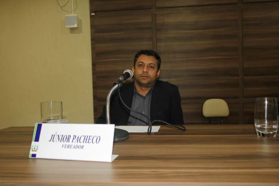 CÃÂ¢mara de Colinas aprova projeto de Junior Pacheco que obriga empresa a instalar bloqueadores de ar nos hidrÃÂ´metros