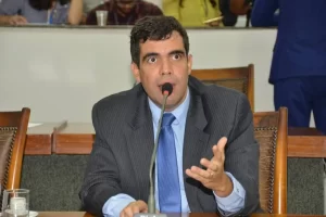 Parlamentares se desentendem devido ÃÂ  atuaÃÂ§ÃÂ£o de presidente da ComissÃÂ£o de ConstituiÃÂ§ÃÂ£o e JustiÃÂ§a