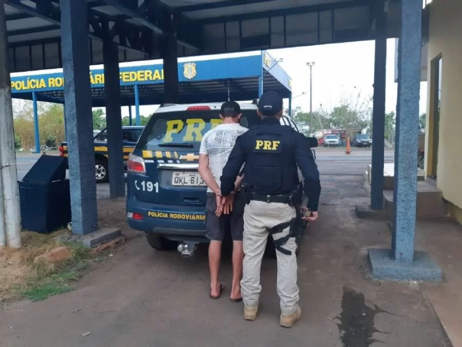 Condutor embriagado ÃÂ© preso pela PRF durante OperaÃÂ§ÃÂ£o Finados