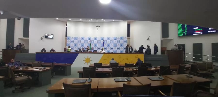 Com mais de uma hora de atraso, sessÃÂ£o ordinÃÂ¡ria da Assembleia Legislativa tem inÃÂ­cio sem quÃÂ³rum para votaÃÂ§ÃÂ£o