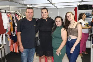 Unindo vestuÃÂ¡rio evangÃÂ©lico, tradicional e sapatos, a Toda Bella marcou presenÃÂ§a no Liquida Modas