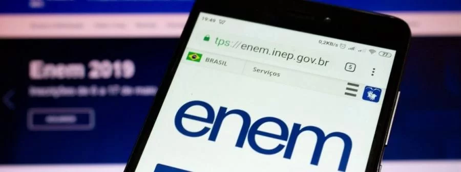 Enem: 2ÃÂº dia tem questÃÂ£o sobre Tinder e cita letra de LegiÃÂ£o Urbana