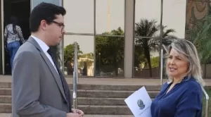 Procuradora da CÃÂ¢mara representa em Palmas deputado Vicentinho JÃÂºnior em audiÃªncia do processo movido pelo governador contra o parlamentar