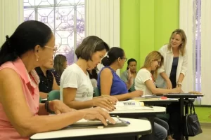 Centro de LÃÂ­nguas abre mais de 300 vagas para cursos gratuitos em Palmas