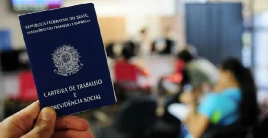 Caged registra criaÃÂ§ÃÂ£o de 70,8 mil novos postos de trabalho em outubro