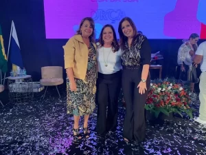 Evento feminino: Cleide BrandÃÂ£o filia-se ao Partido Liberal