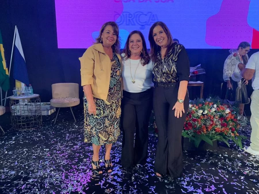 Evento feminino: Cleide BrandÃÂ£o filia-se ao Partido Liberal