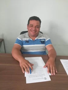 Ezequiel Costa, prefeito de Couto MagalhÃÂ£es, deixa o PT para filiar-se ao Democratas