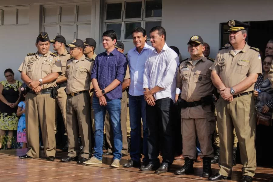 Celso Morais prestigia troca de Comando do 8ÃÂº BPM em ParaÃÂ­so