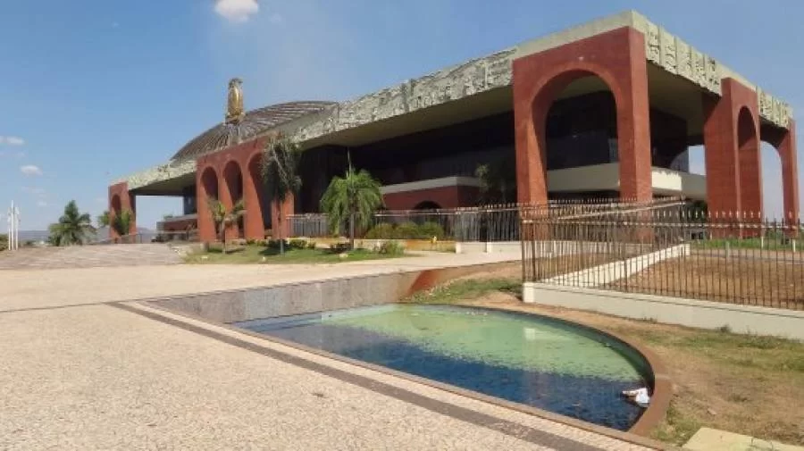 Comitiva de 8 pessoas do governo do estado viaja para Madrid com despesas pagas pelos cofres pÃÂºblicos