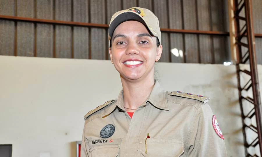 InÃÂ©dito: Mulher passa a comandar pela 1Ãª vez comando de um batalhÃÂ£o no TO