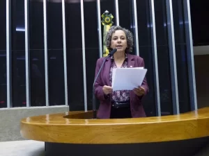 Na tribuna, Josi defende mais investimentos em Saneamento BÃÂ¡sico