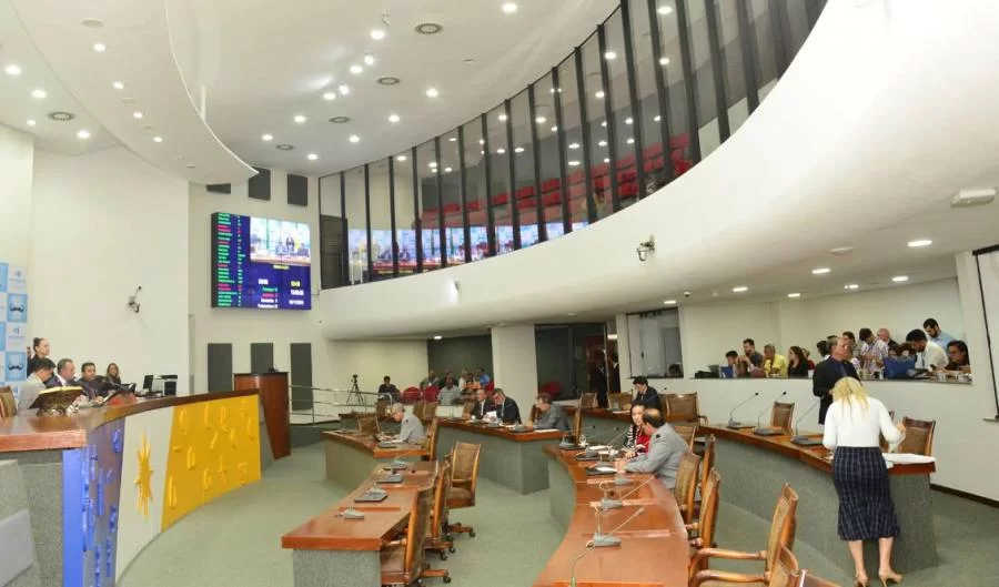 Assembleia Legislativa do Tocantins aprova lei que beneficia servidores do TCE