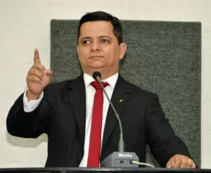 Assembleia Legislativa derruba veto do governo a Lei de Jorge Frederico que proÃÂ­be radares mÃÂ³veis  escondidos nas rodovias Tocantinenses