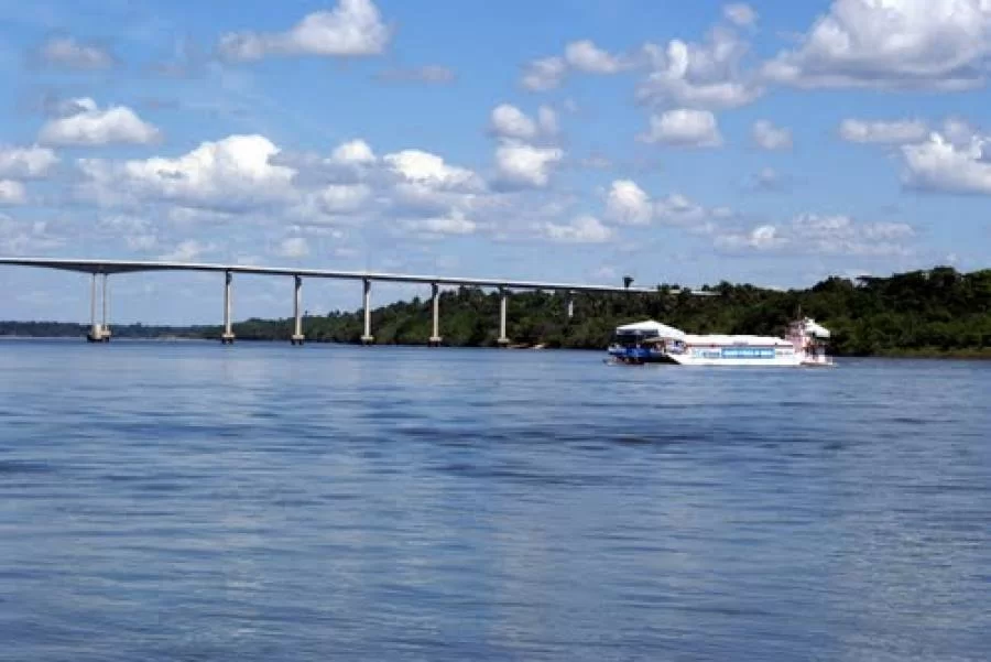 PolÃÂ­cia indicia avÃÂ´ por homicÃÂ­dio qualificado apÃÂ³s barco afundar no rio