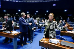 KÃÂ¡tia Abreu apoia projeto que permite venda direta de etanol a postos de combustÃÂ­vel