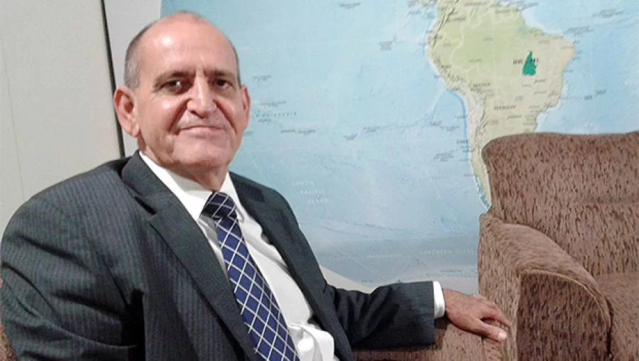 Economista avalia cenÃÂ¡rio econÃÂ´mico do Tocantins e garante: "o papel do governo nÃÂ£o ÃÂ© ter lucro, mas levar benefÃÂ­cio social para todos"