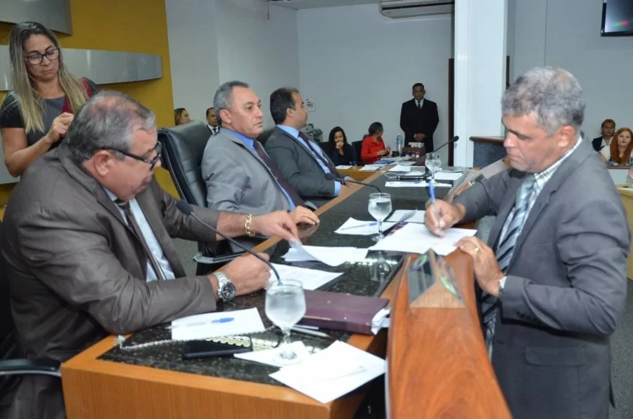 CÃÂ¢mara de Palmas aprova LOA e PPA; Veto ÃÂ  LDO ÃÂ© rejeitado pelo plenÃÂ¡rio