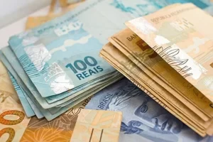 Governo quita folha de dezembro e injeta mais de R$ 197 milhÃÂµes na economia