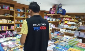 Procon Tocantins divulga itens que nÃÂ£o podem ser cobrados na lista de material escolar