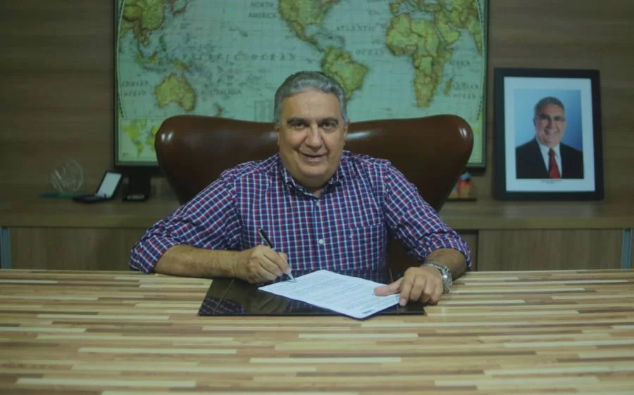 Laurez nÃÂ£o confirma troca de partido e apoio ÃÂ  sua sucessÃÂ£o, mas diz que sÃÂ³ serÃÂ¡ candidato em 2022