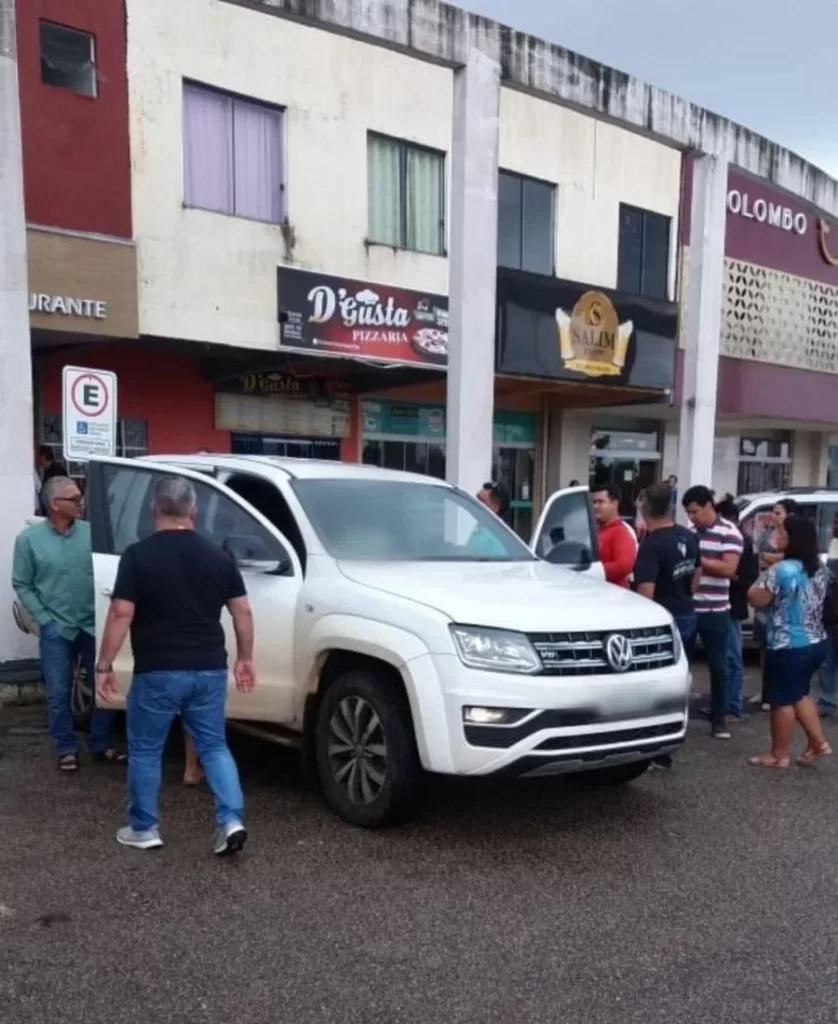 EmpresÃÂ¡rio ÃÂ© morto a tiros em centro comercial de Palmas em plena luz do dia; PolÃÂ­cia investiga