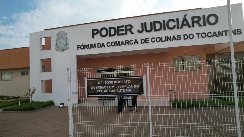 Advocacia de Colinas do (TO) denuncia falhas graves na 1ª Vara Cível e realiza manifestação por Justiça mais eficiente