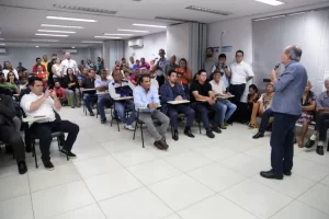 Em AraguaÃÂ­na, prefeito Ronaldo Dimas apresenta projeto Trecho 1 da Via Norte durante audiÃªncia pÃÂºblica