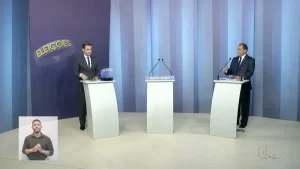 Na TV Anhanguera, Vicentinho Alves lamenta falta de Mauro Carlesse