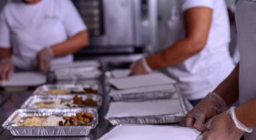 FuncionÃÂ¡rios da FÃÂ¡brika AlimentaÃÂ§ÃÂ£o e NutriÃÂ§ÃÂ£o temem entrar o segundo mÃªs sem os salÃÂ¡rios