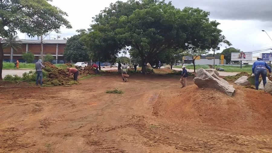 Seisp realiza serviÃÂ§os de revitalizaÃÂ§ÃÂ£o e paisagismo em vÃÂ¡rios pontos da cidade