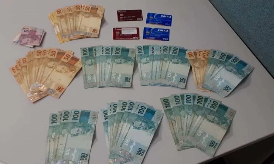 PolÃÂ­cia Civil prende suspeitos de estelionato apÃÂ³s crimes e perseguiÃÂ§ÃÂ£o em ParaÃÂ­so