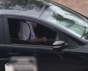 Suspeito de praticar ato obsceno dentro de veÃÂ­culo ÃÂ© identificado e alega sofrer de transtorno sexual